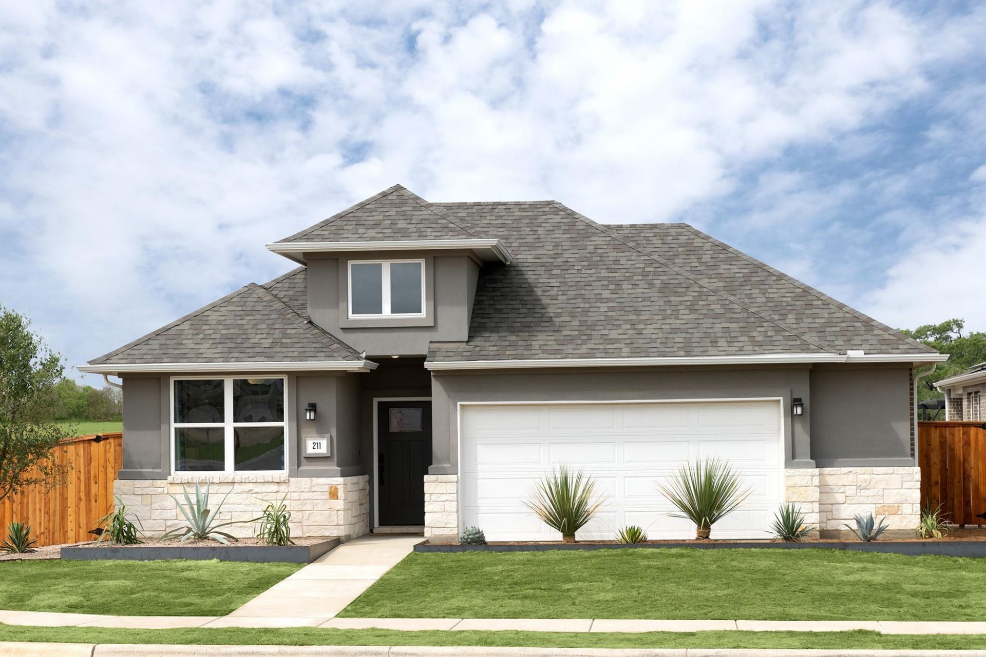 211 Resurrection Dr, Kyle, TX 78640 Main Photo