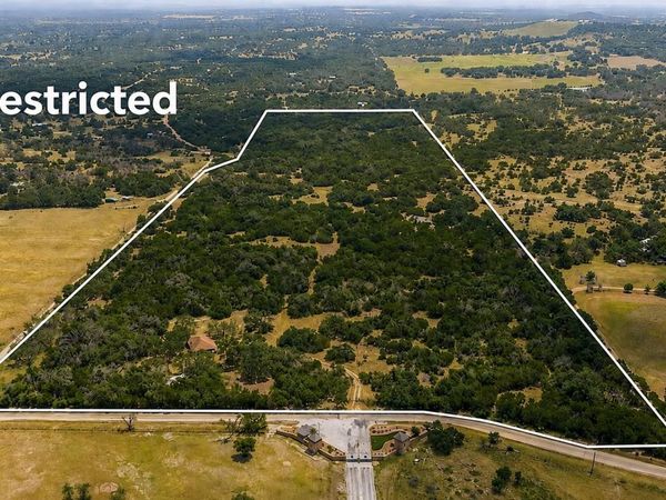 1984 N Grape Creek RD, Fredericksburg, TX 78624
