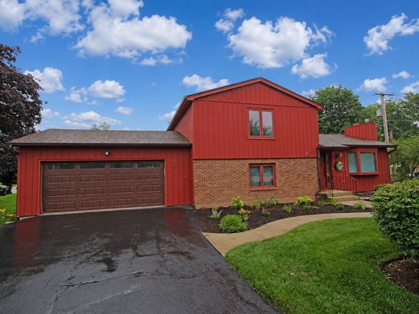 220 Fairway Road , Lake Zurich, IL 60047