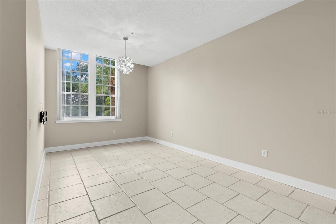 701 Mirror Lake Drive N, Unit 201, Saint Petersburg, FL 33701 Photo