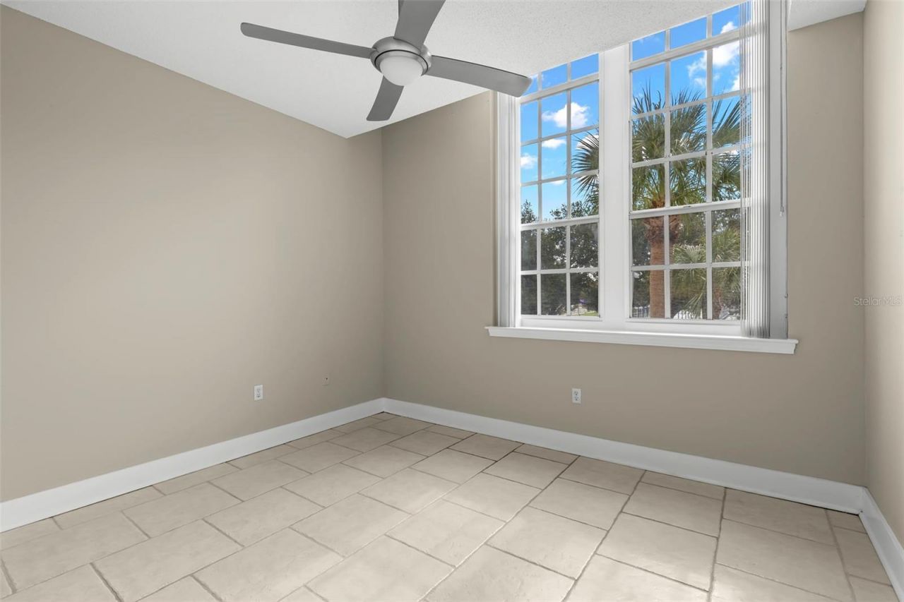 701 Mirror Lake Drive N, Unit 201, Saint Petersburg, FL 33701 Photo