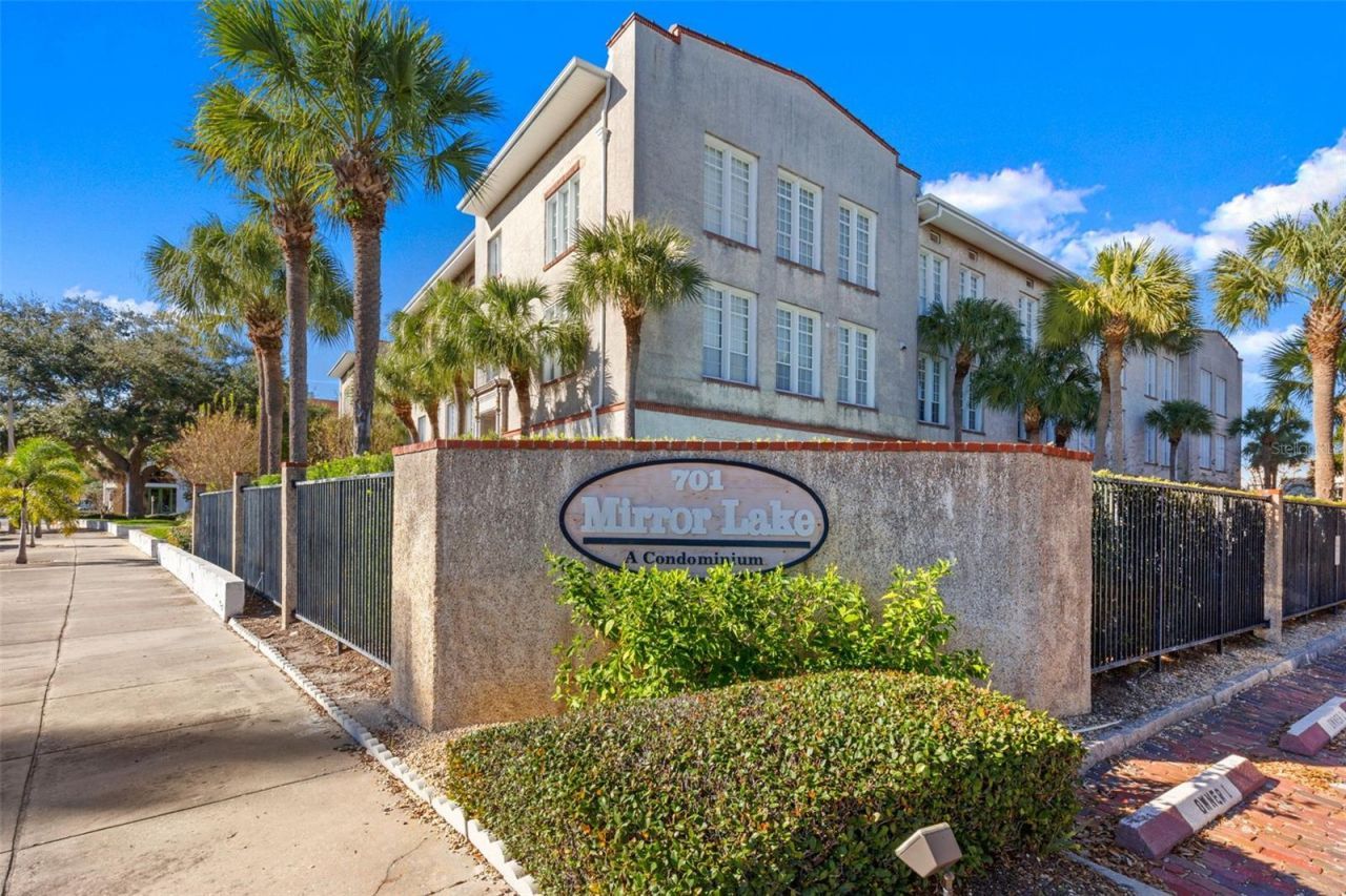 701 Mirror Lake Drive N, Unit 201, Saint Petersburg, FL 33701 Photo