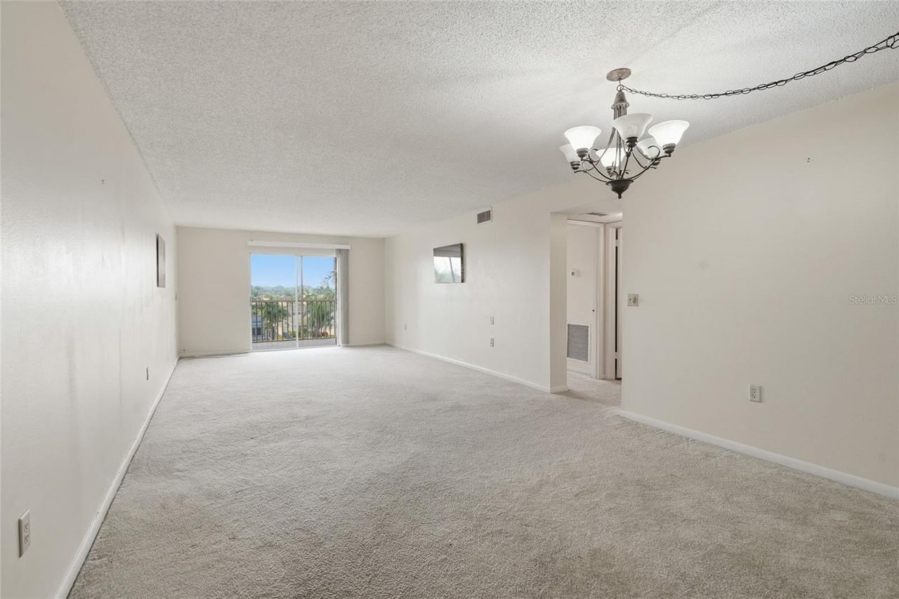 4900 38th Way S, Unit 404, Saint Petersburg, FL 33711 Photo