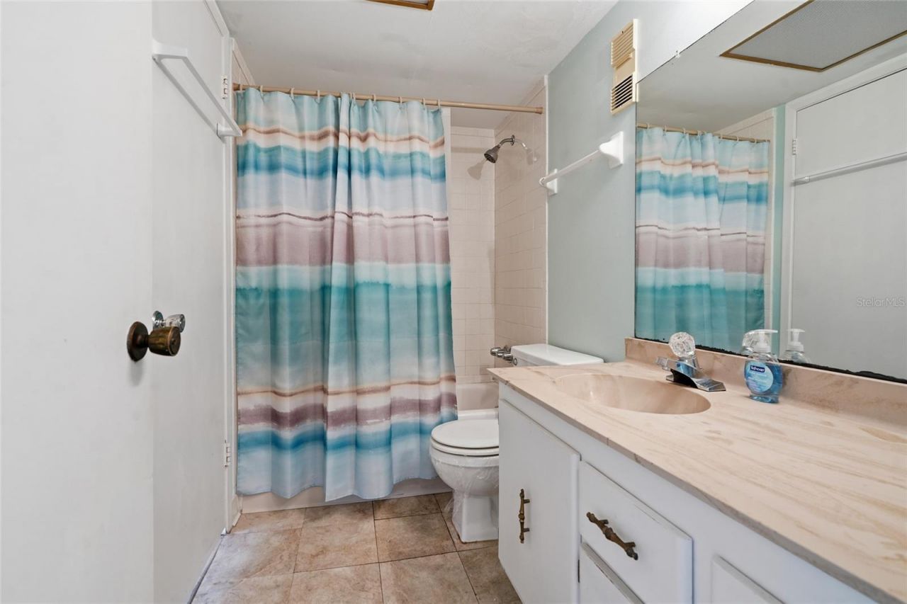 4900 38th Way S, Unit 404, Saint Petersburg, FL 33711 Photo