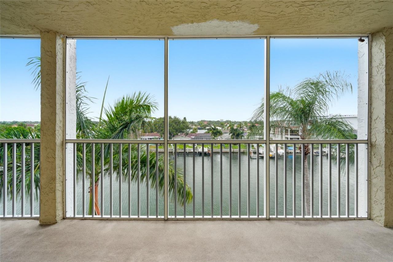 4900 38th Way S, Unit 404, Saint Petersburg, FL 33711 Photo