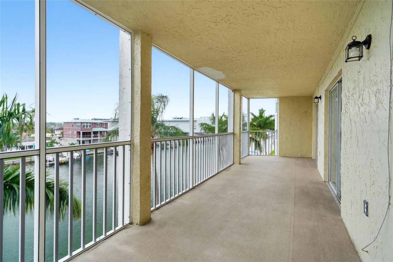 4900 38th Way S, Unit 404, Saint Petersburg, FL 33711 Photo