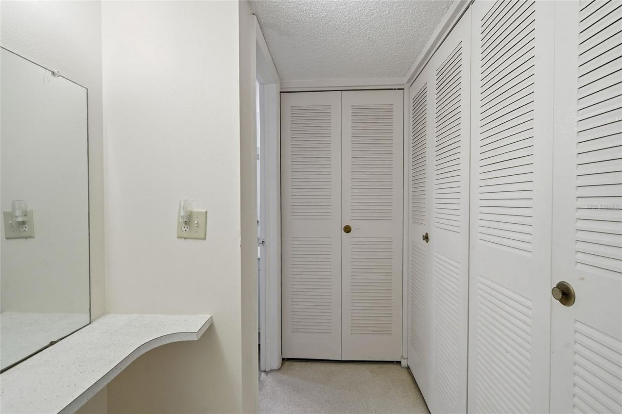 4900 38th Way S, Unit 404, Saint Petersburg, FL 33711 Photo