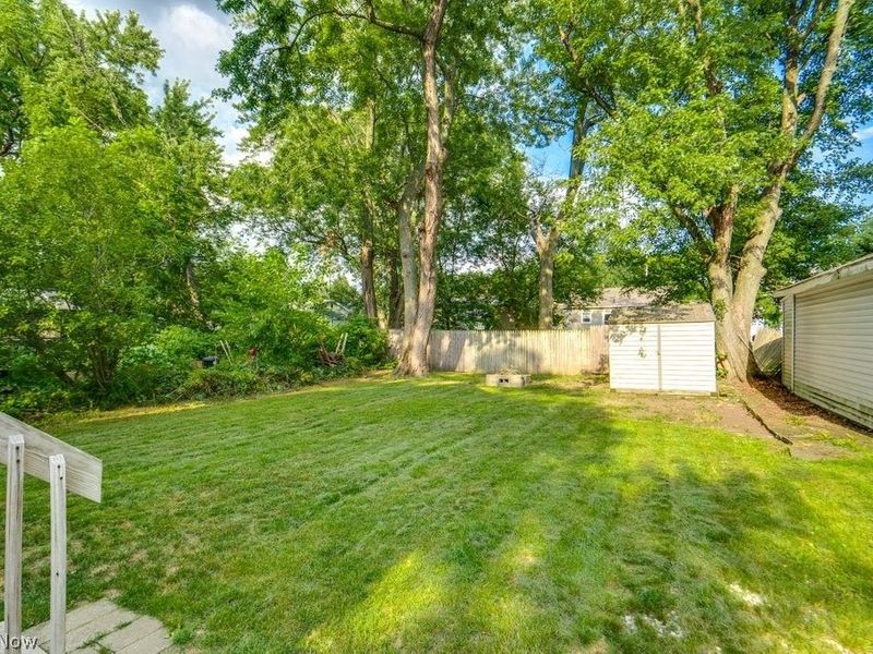 77 Devonshire Drive, Akron, OH 44312 Photo 27