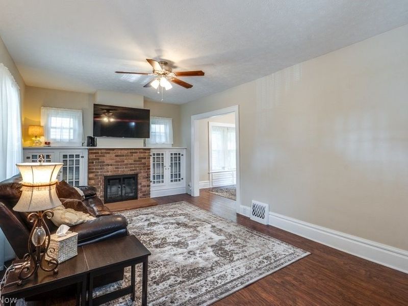 77 Devonshire Drive, Akron, OH 44312 Photo 3