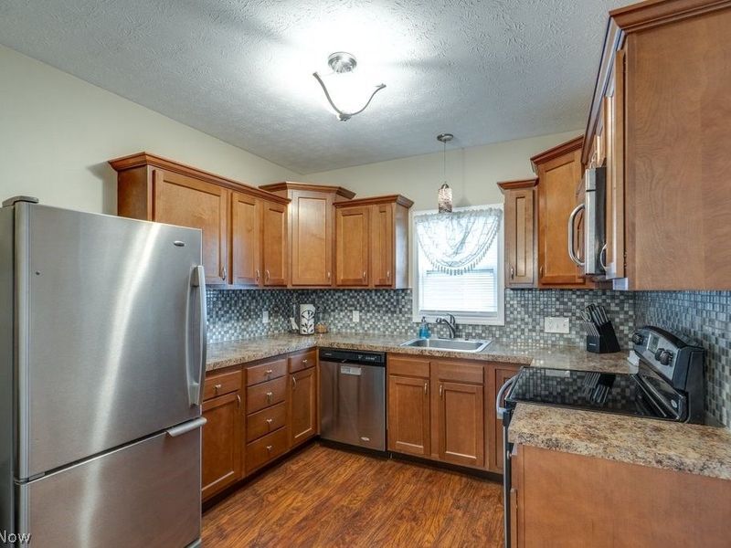 77 Devonshire Drive, Akron, OH 44312 Photo 7
