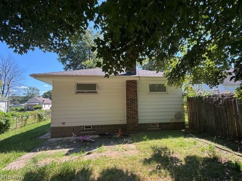 1569 Merrill Avenue, Akron, OH 44306 Photo 4