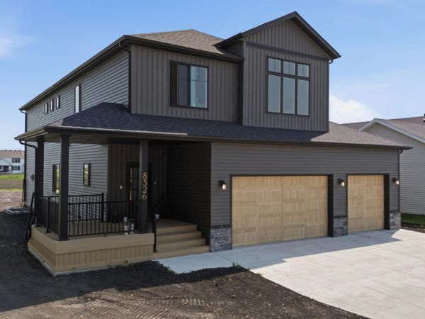 8326 61st Street S, Horace, ND 58047