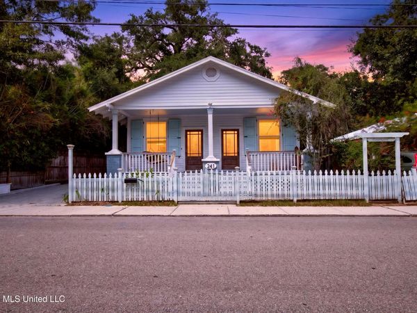 241 Washington Street, Bay Saint Louis, MS 39520