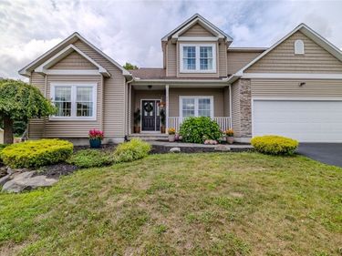4618 Setting Sun, Syracuse, NY 13215