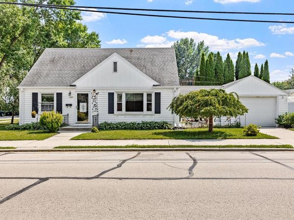 1237 Ashland AVENUE, Sheboygan, WI 53081
