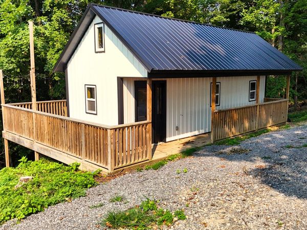 1480 Gravel Hill Rd , Bethpage, TN 37022