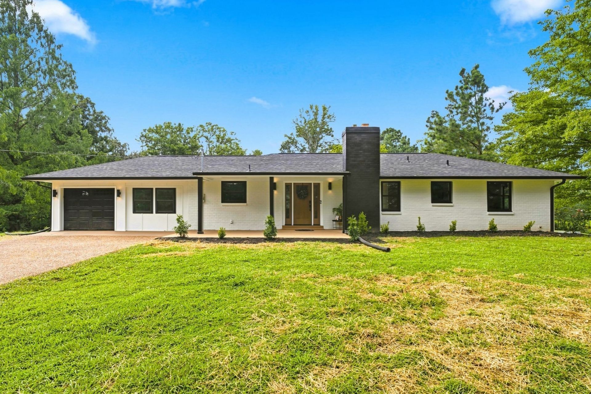 1020 Golf Course Ln, Ashland City, TN 37015 Main Photo