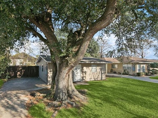 4533 GALLIER Drive , New Orleans, LA 70126
