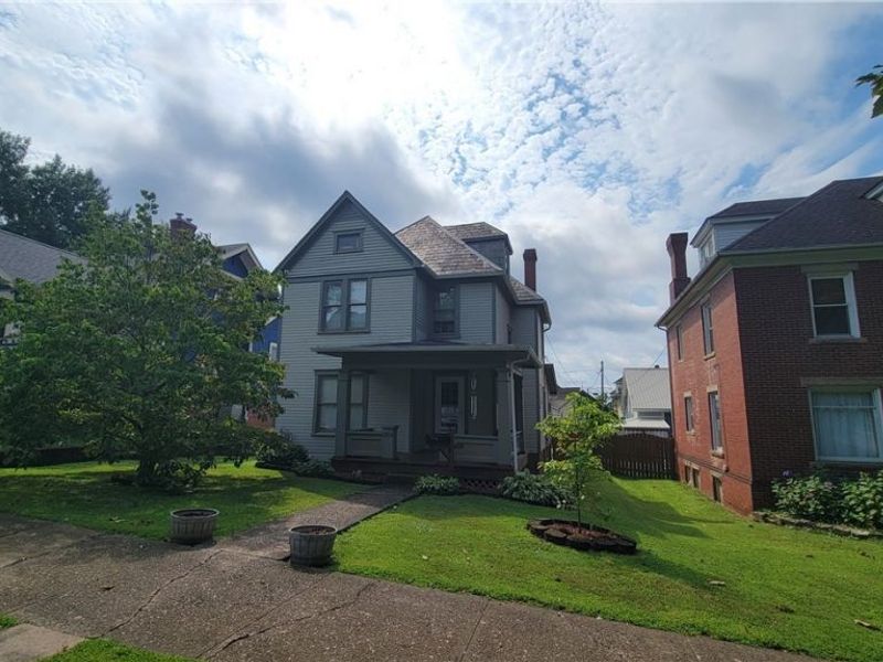 304 Oakwood Avenue, Marietta, OH 45750 Photo 2