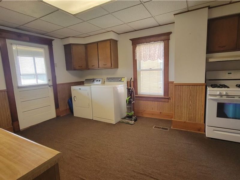 304 Oakwood Avenue, Marietta, OH 45750 Photo 8