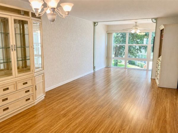 1100 Ponce De Leon Circle, Unit N212, Vero Beach, FL 32960