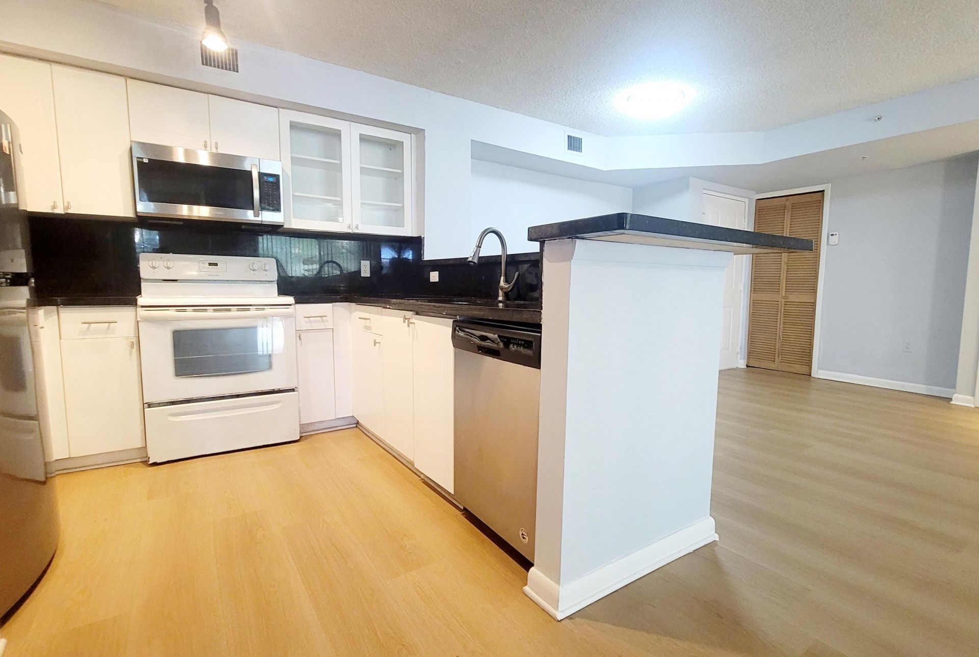 12112 St. Andrews Place, Unit 210, Miramar, FL 33025 Photo