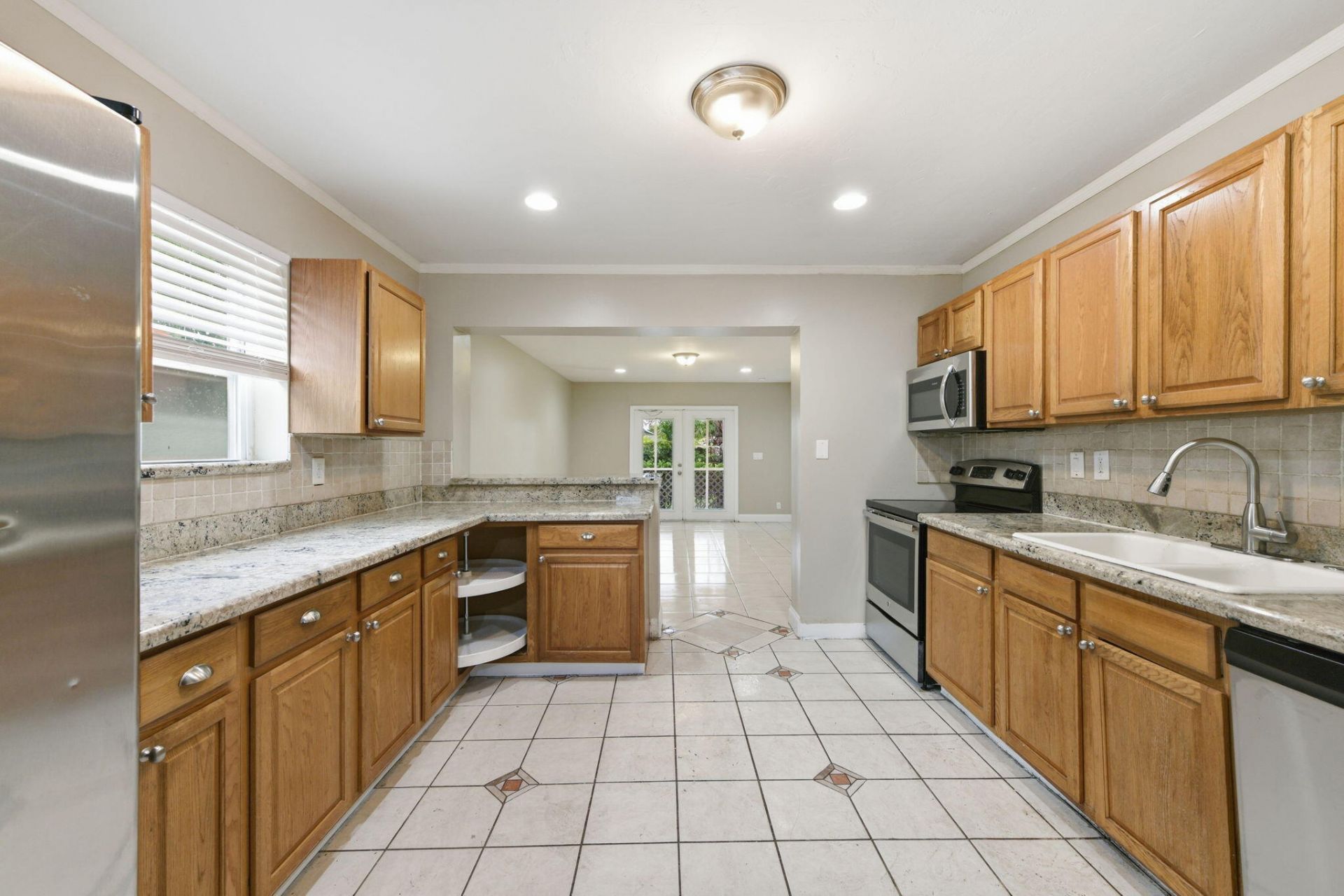 939 Charles Street, West Palm Beach, FL 33401 Photo