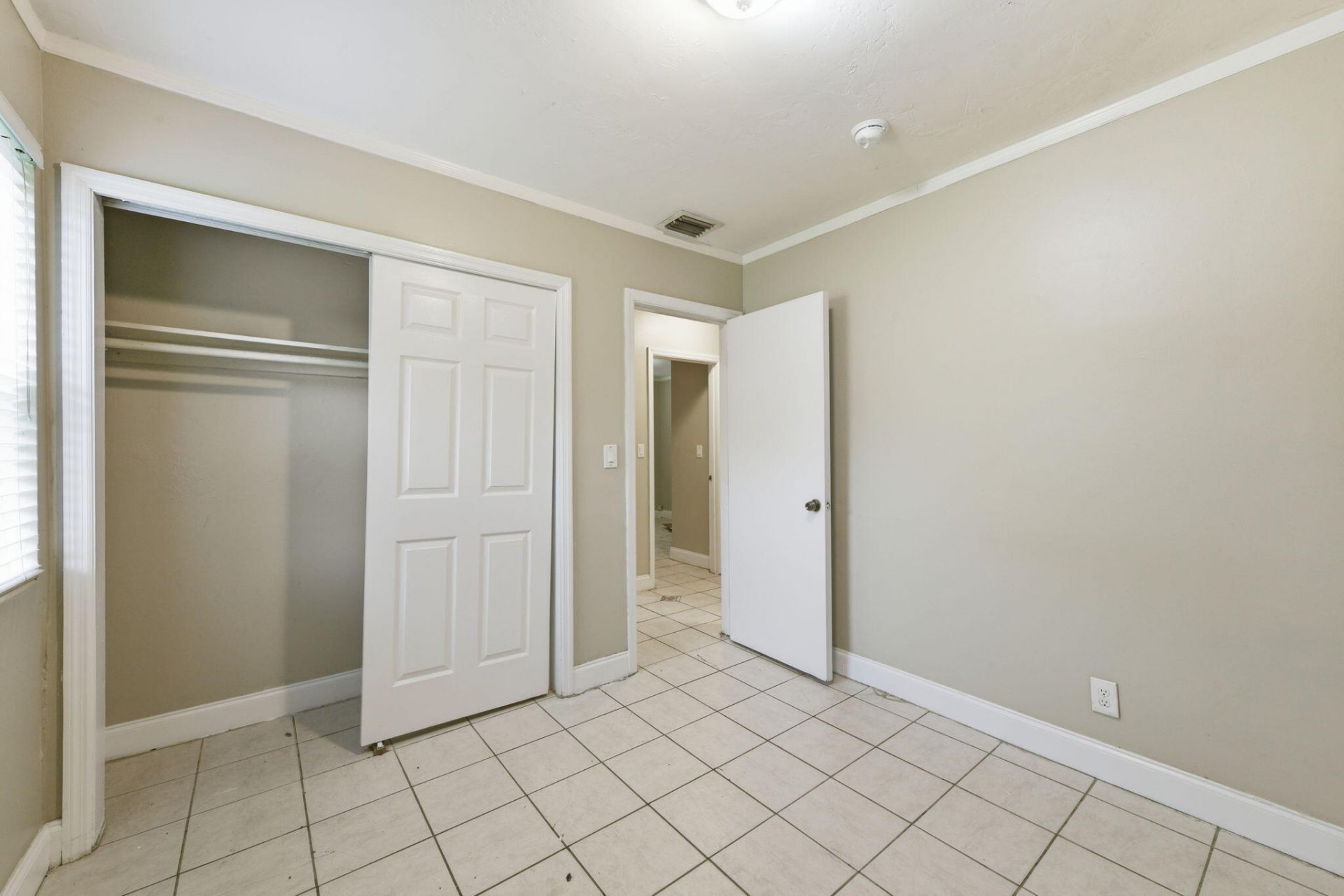 939 Charles Street, West Palm Beach, FL 33401 Photo