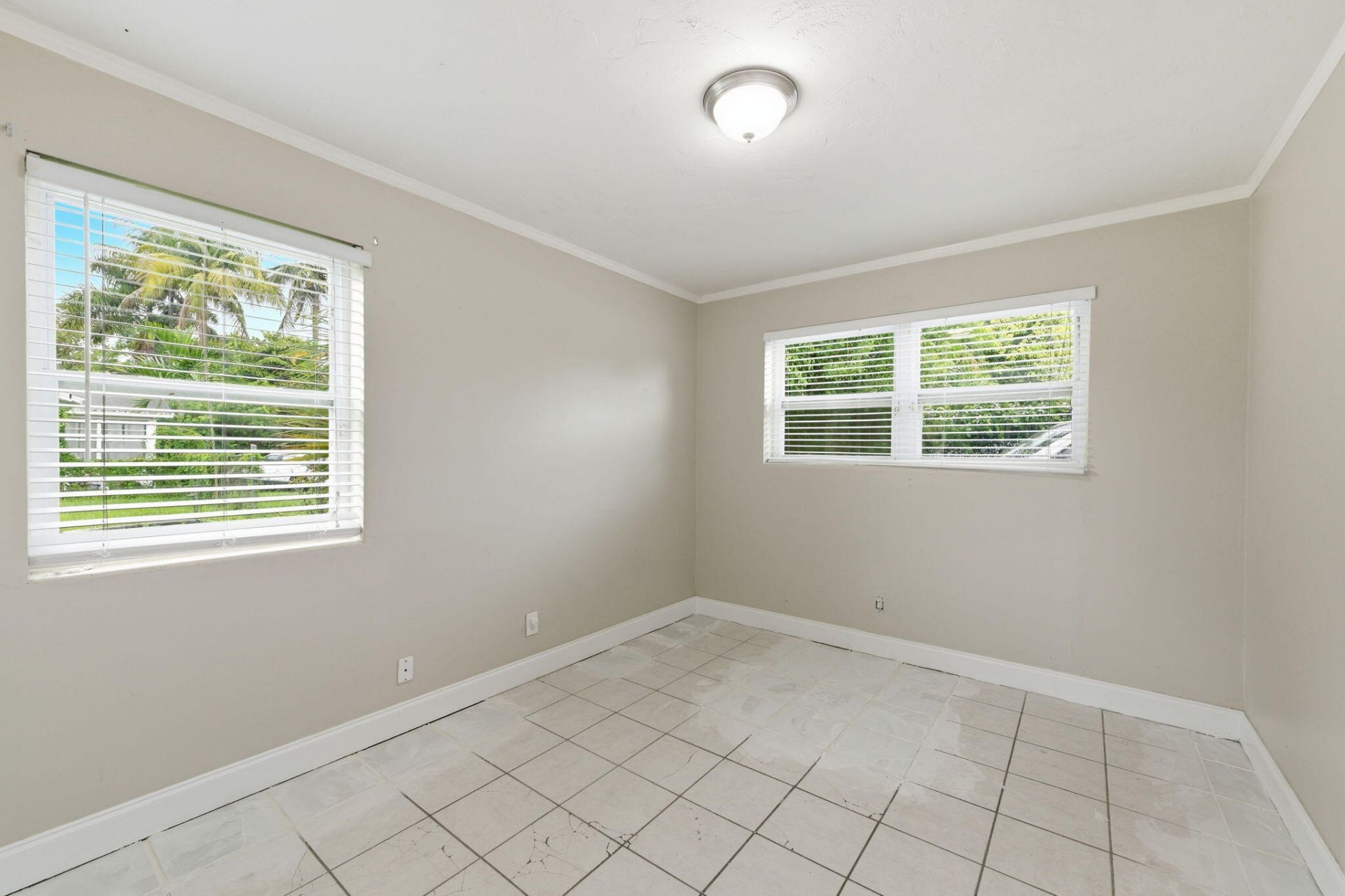 939 Charles Street, West Palm Beach, FL 33401 Photo