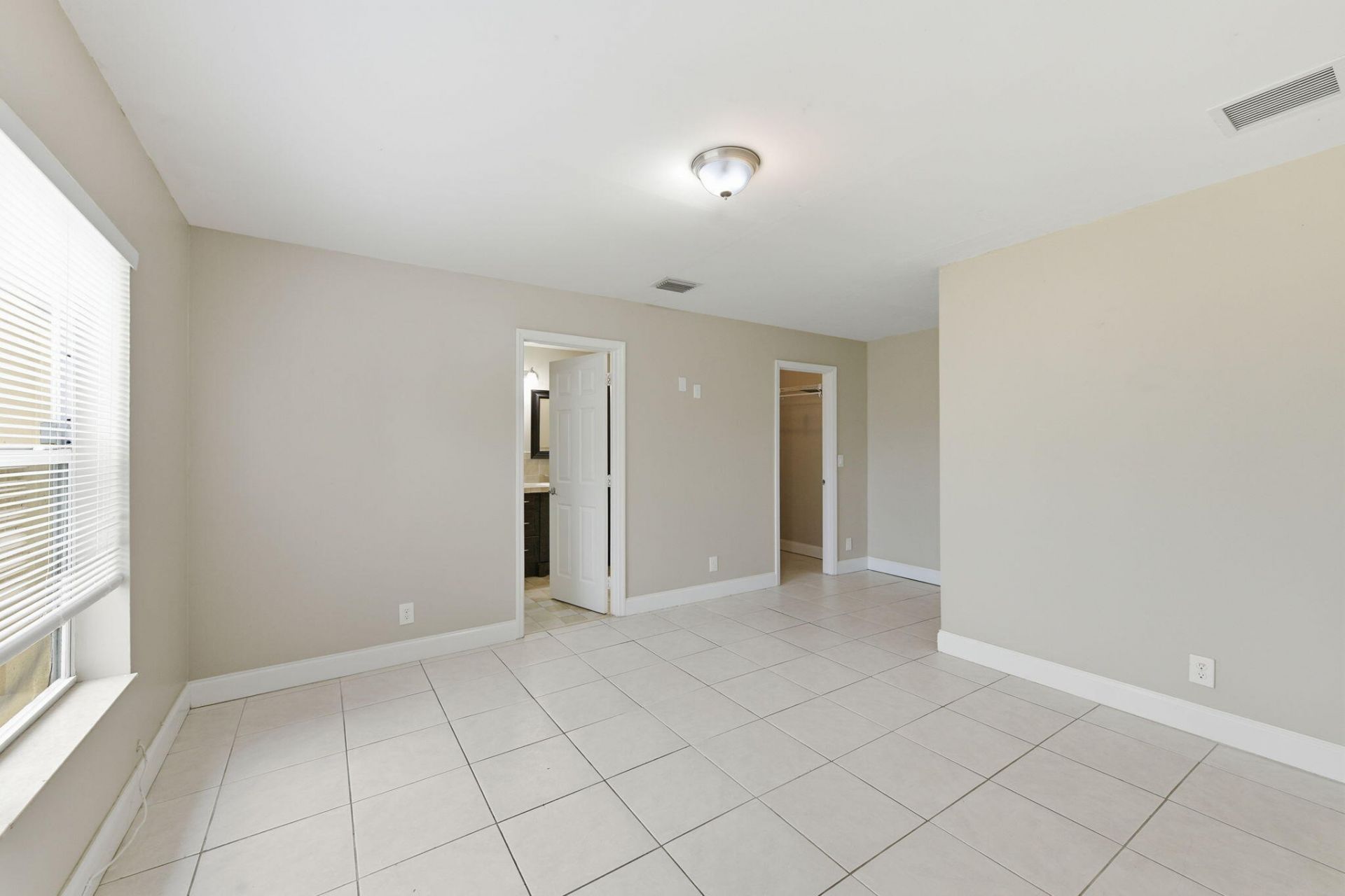 939 Charles Street, West Palm Beach, FL 33401 Photo
