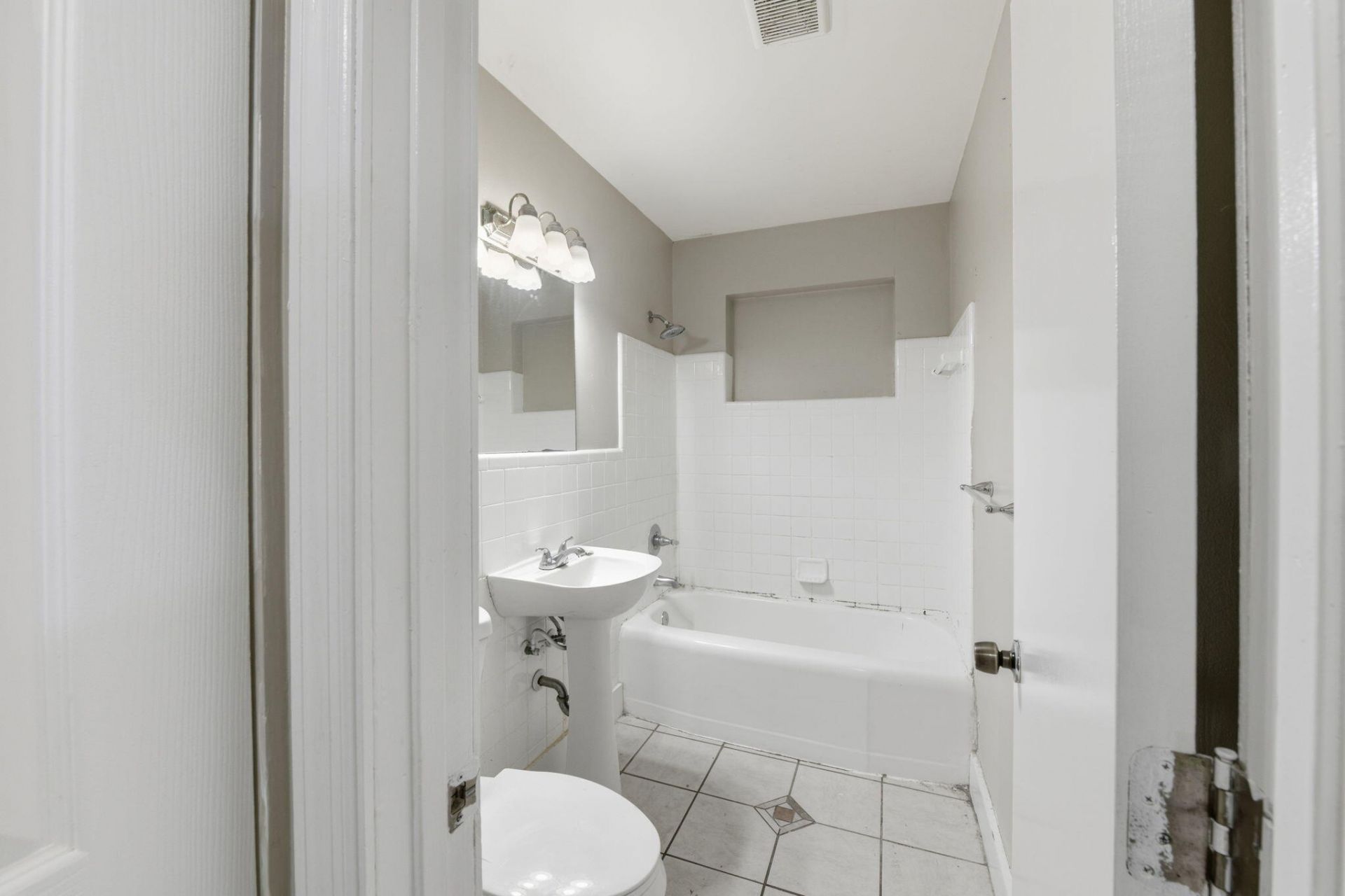 939 Charles Street, West Palm Beach, FL 33401 Photo