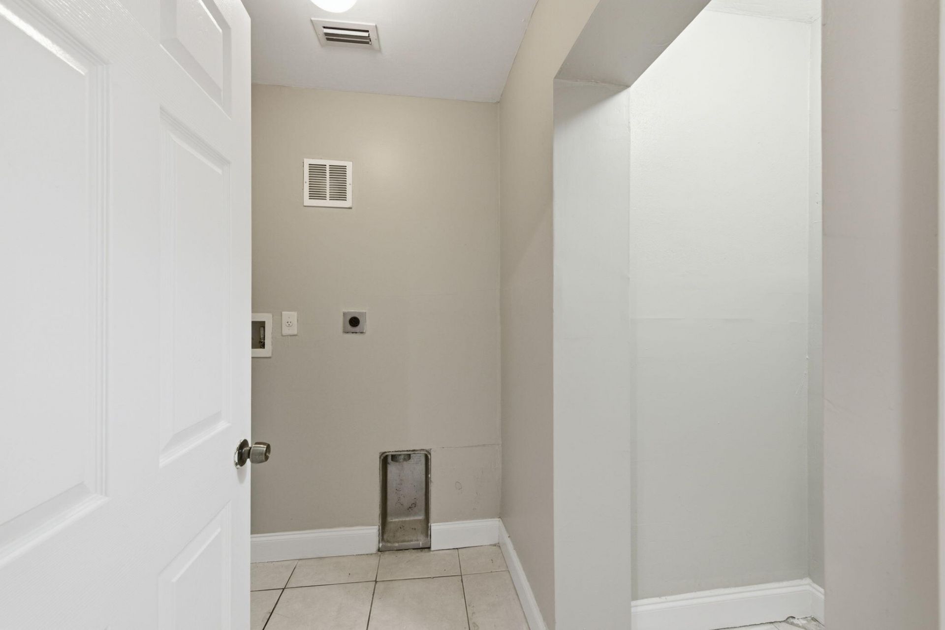 939 Charles Street, West Palm Beach, FL 33401 Photo