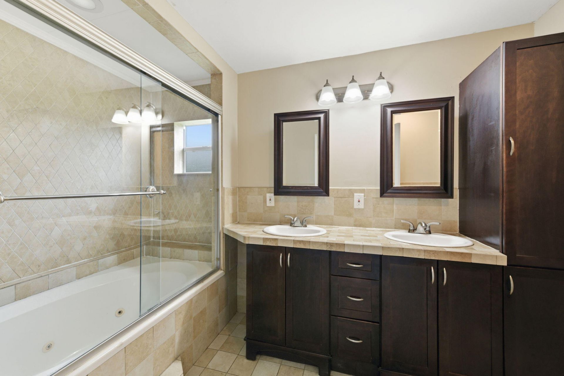 939 Charles Street, West Palm Beach, FL 33401 Photo
