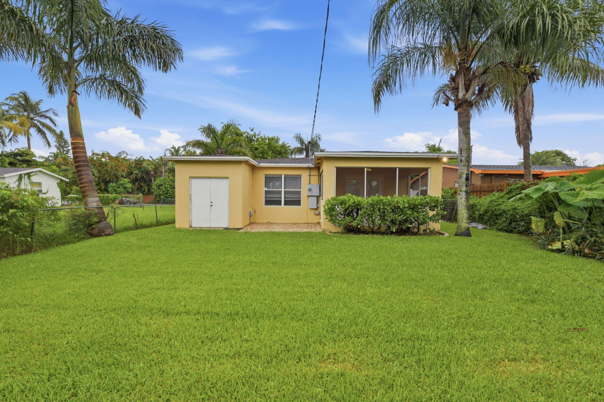 939 Charles Street, West Palm Beach, FL 33401 Photo