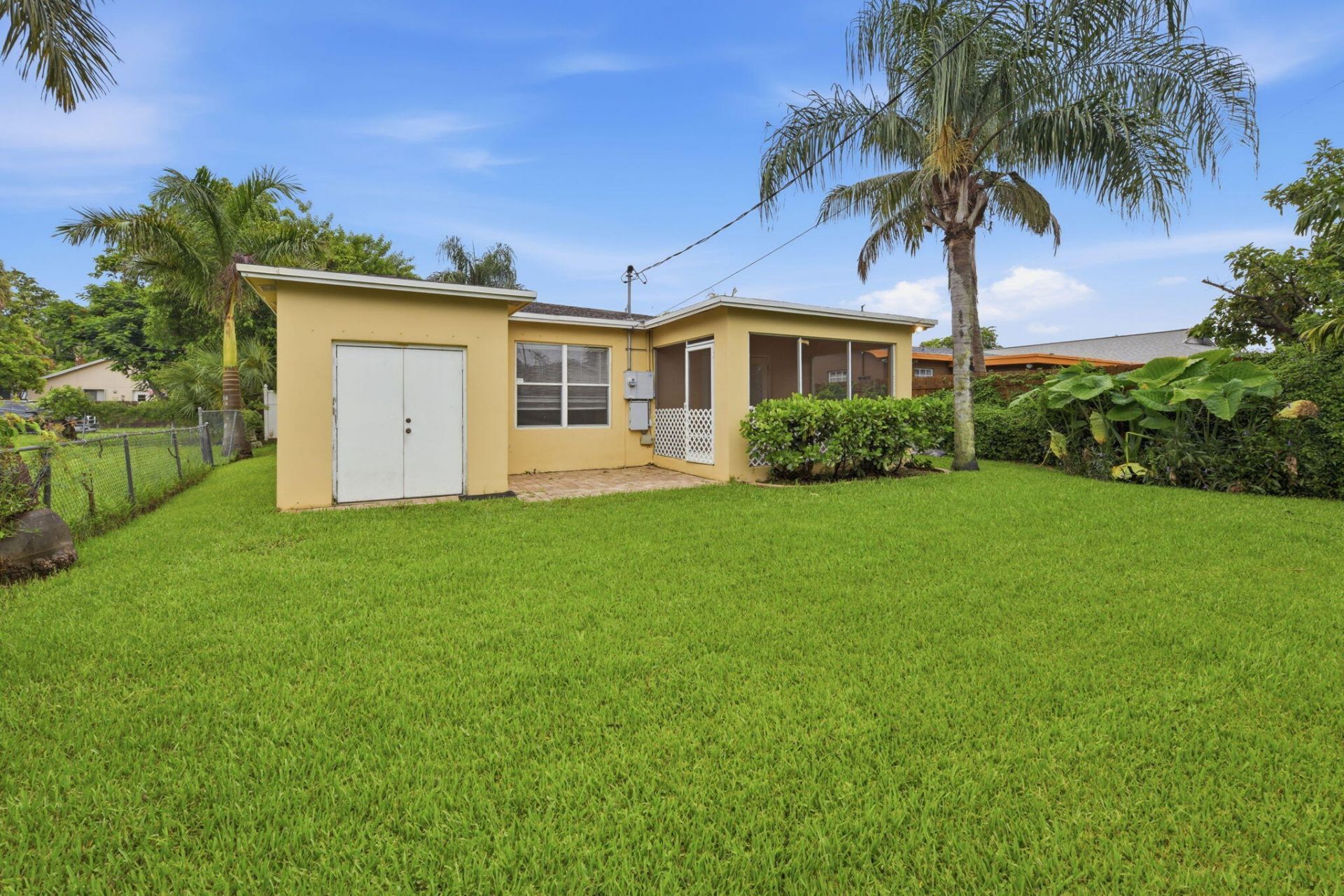 939 Charles Street, West Palm Beach, FL 33401 Photo