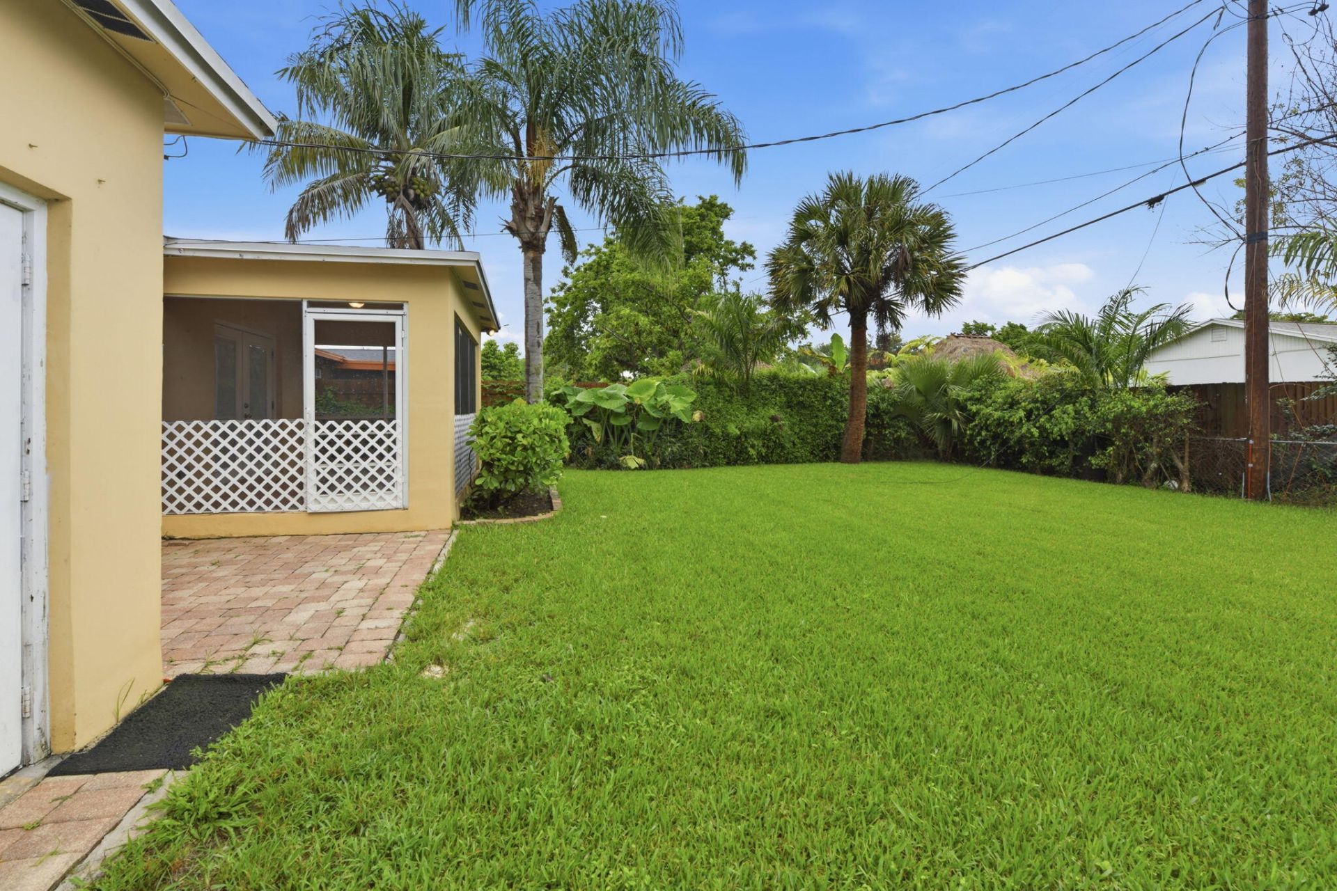 939 Charles Street, West Palm Beach, FL 33401 Photo