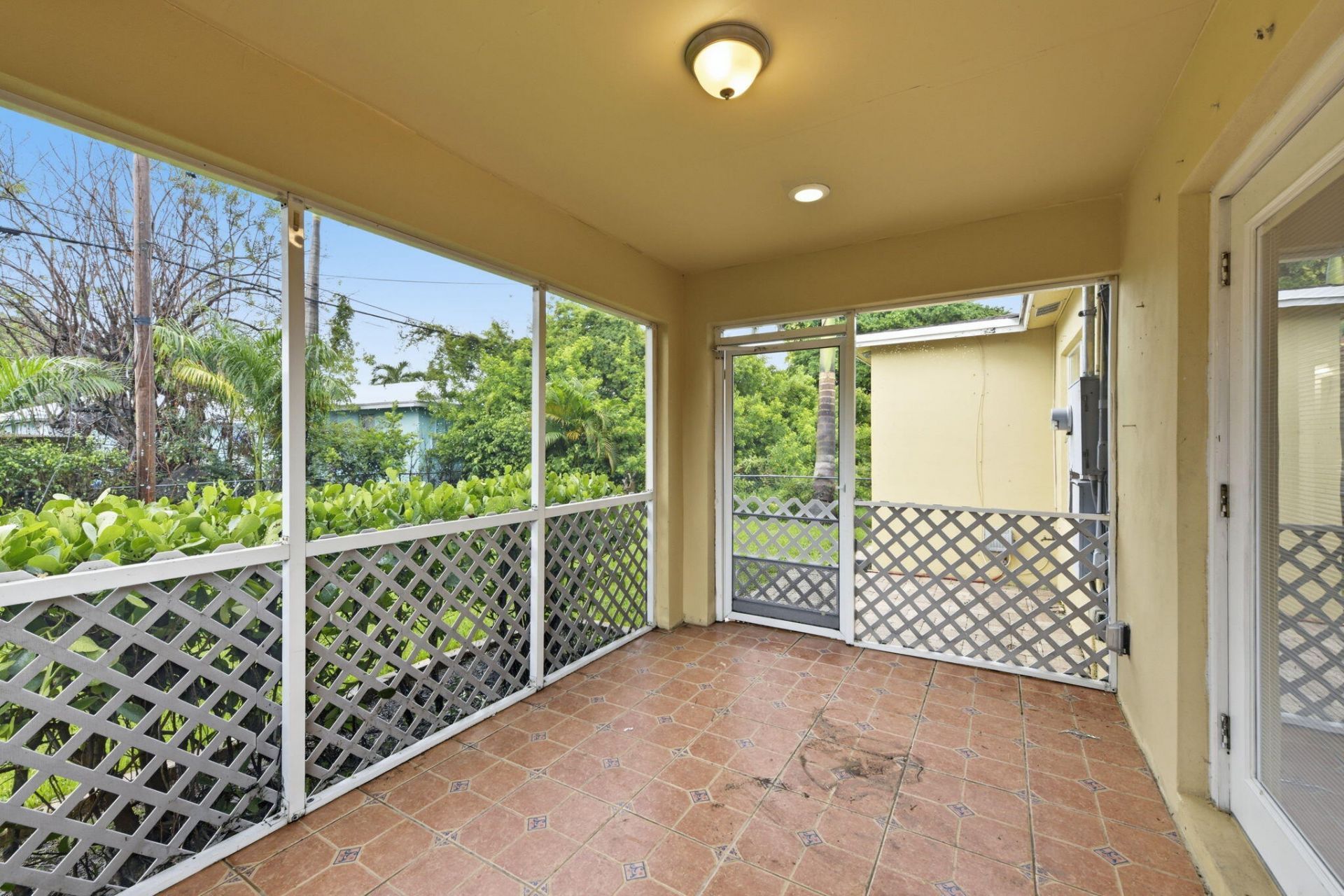939 Charles Street, West Palm Beach, FL 33401 Photo