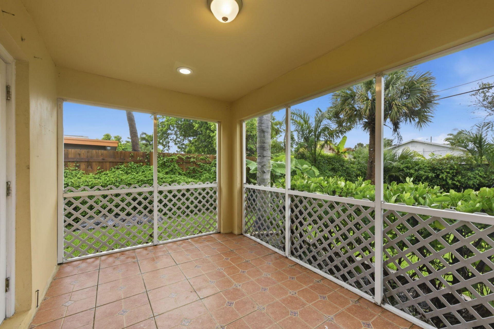 939 Charles Street, West Palm Beach, FL 33401 Photo