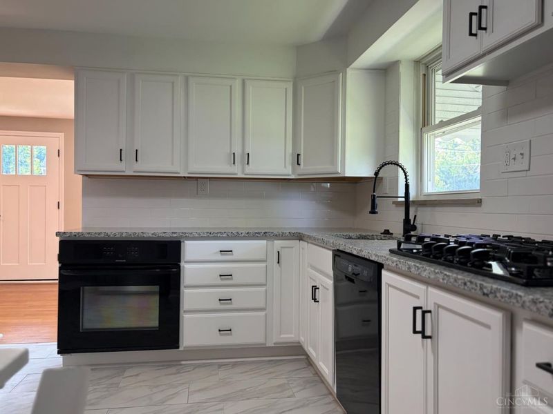 8613 Brent Drive, Springfield Twp., OH 45231 Photo 5