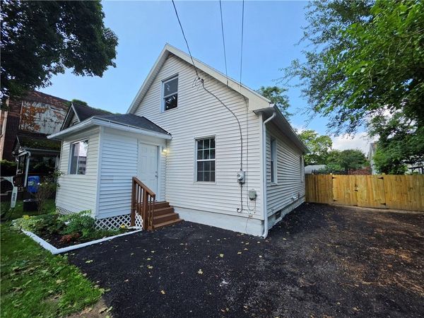 27 Potomac Street , Rochester, NY 14611