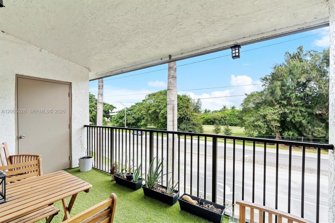 610 S Park Rd , Unit 35-1, Hollywood, FL 33021 Photo