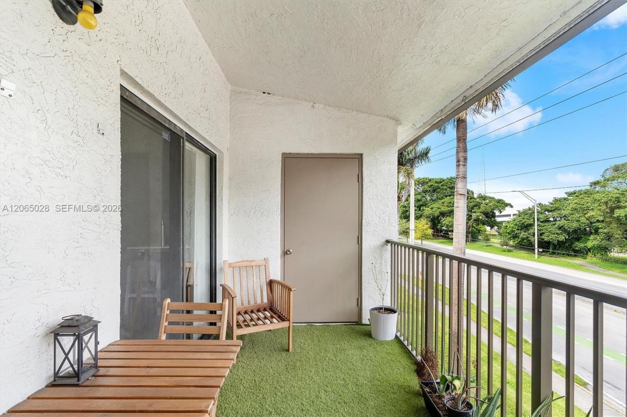 610 S Park Rd , Unit 35-1, Hollywood, FL 33021 Photo