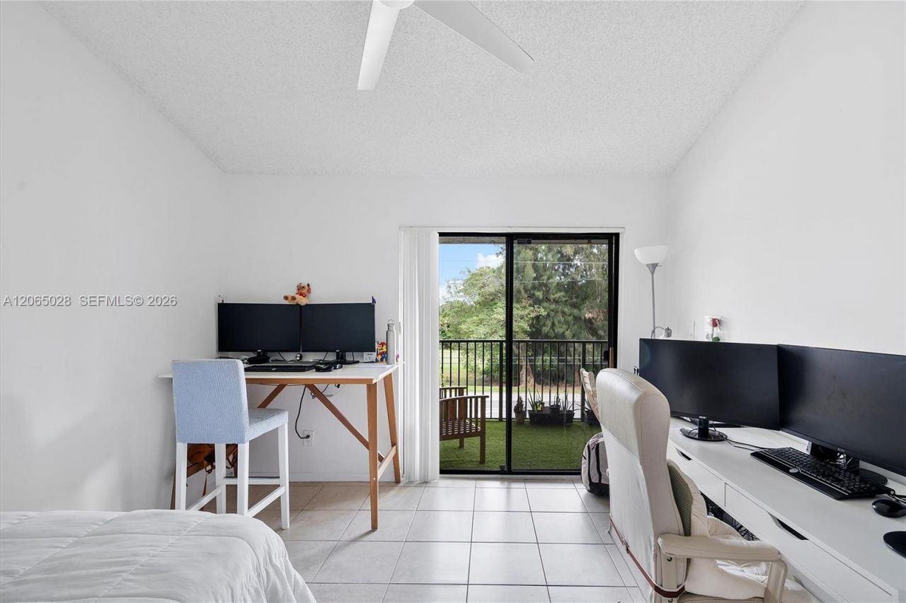 610 S Park Rd , Unit 35-1, Hollywood, FL 33021 Photo