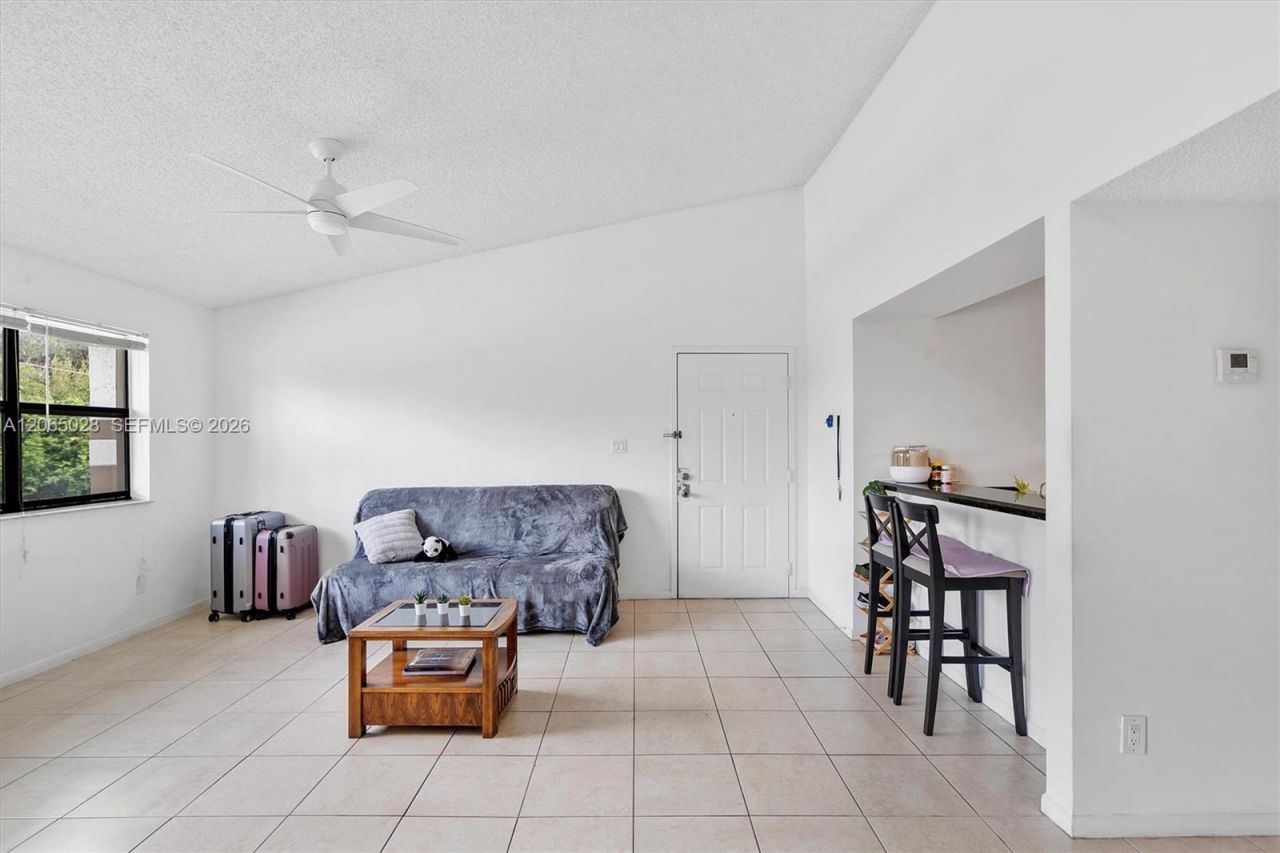 610 S Park Rd , Unit 35-1, Hollywood, FL 33021 Photo