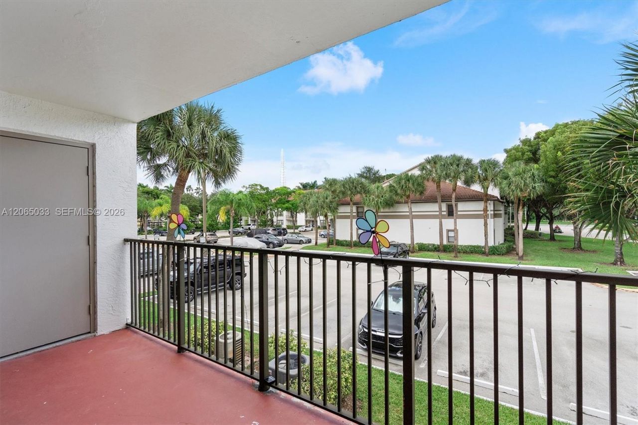 510 S Park Rd, Unit 25-10, Hollywood, FL 33021 Photo