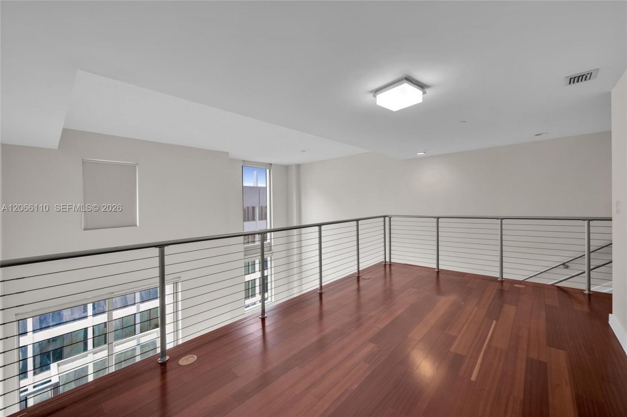 1060 Brickell Ave , Unit 815, Miami, FL 33131 Photo