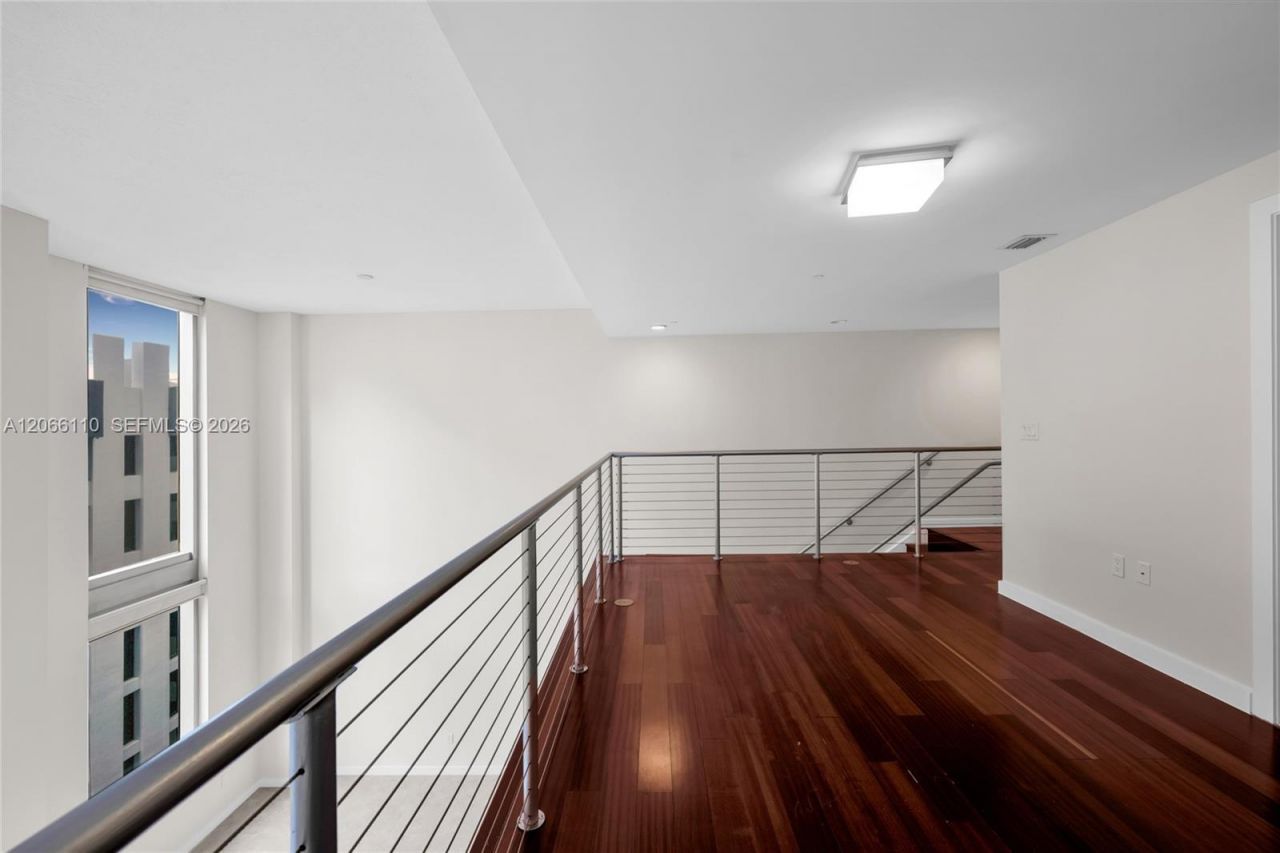 1060 Brickell Ave , Unit 815, Miami, FL 33131 Photo