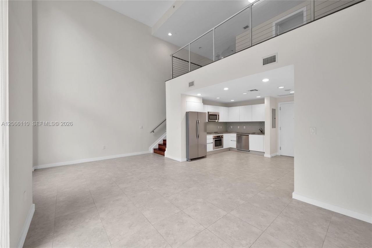 1060 Brickell Ave , Unit 815, Miami, FL 33131 Photo