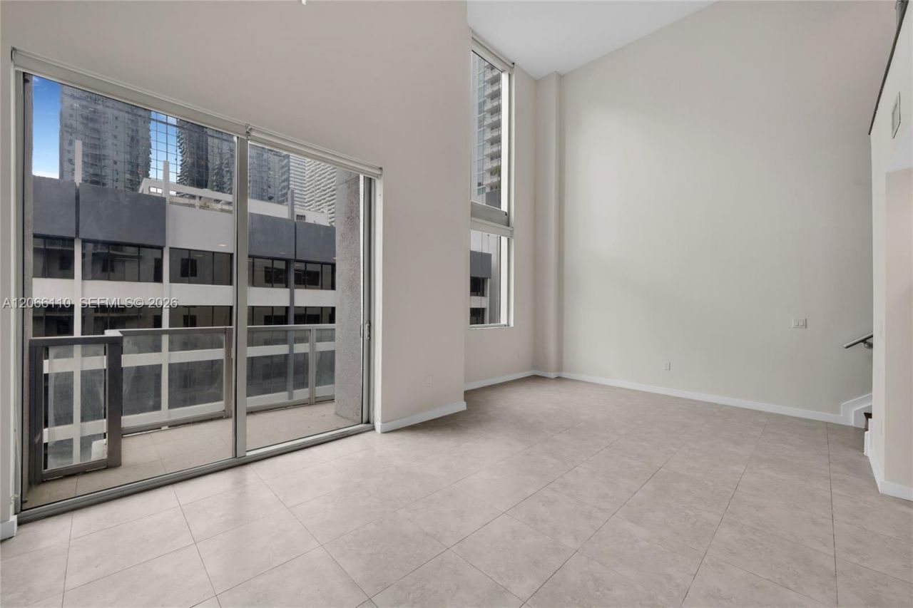 1060 Brickell Ave , Unit 815, Miami, FL 33131 Photo