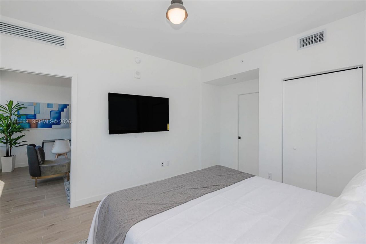 225 N Miami Ave , Unit 2801, Miami, FL 33128 Photo